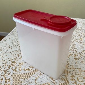 Tupperware Clear Cereal Keeper